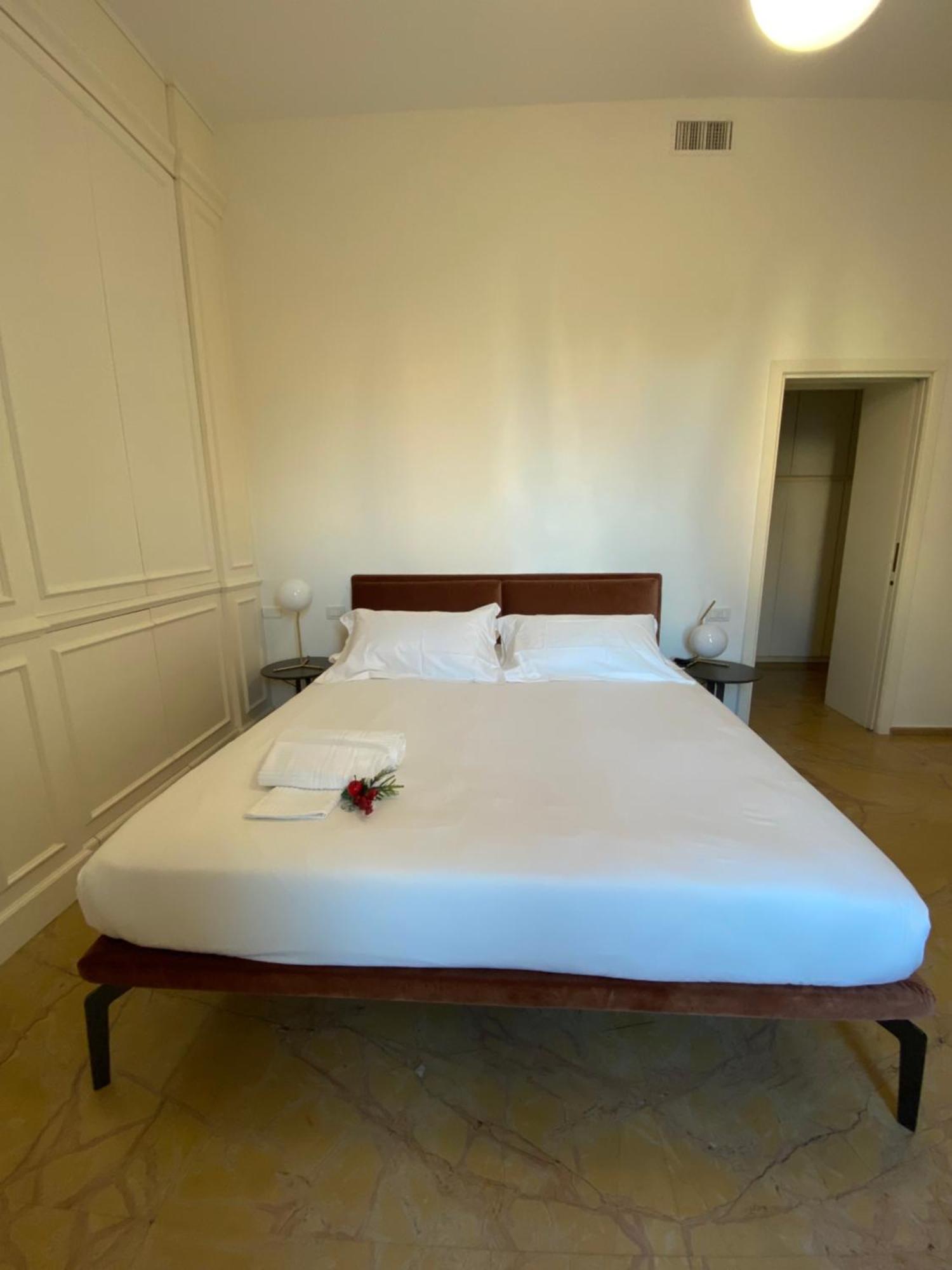 Appartamento Luxury House With Parking Napoli Esterno foto